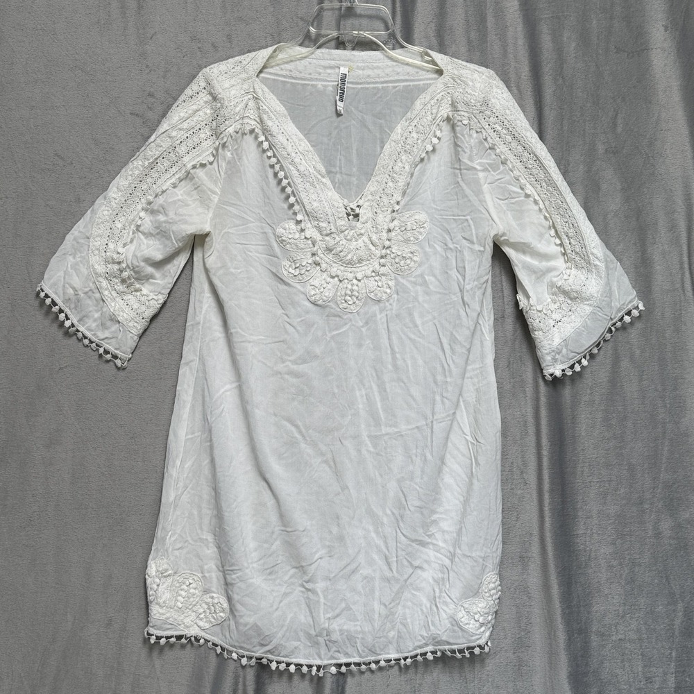 Monoreno Shirt Womens Medium White Boho Crochet Lace Tunic Top Pom Pom V Neck